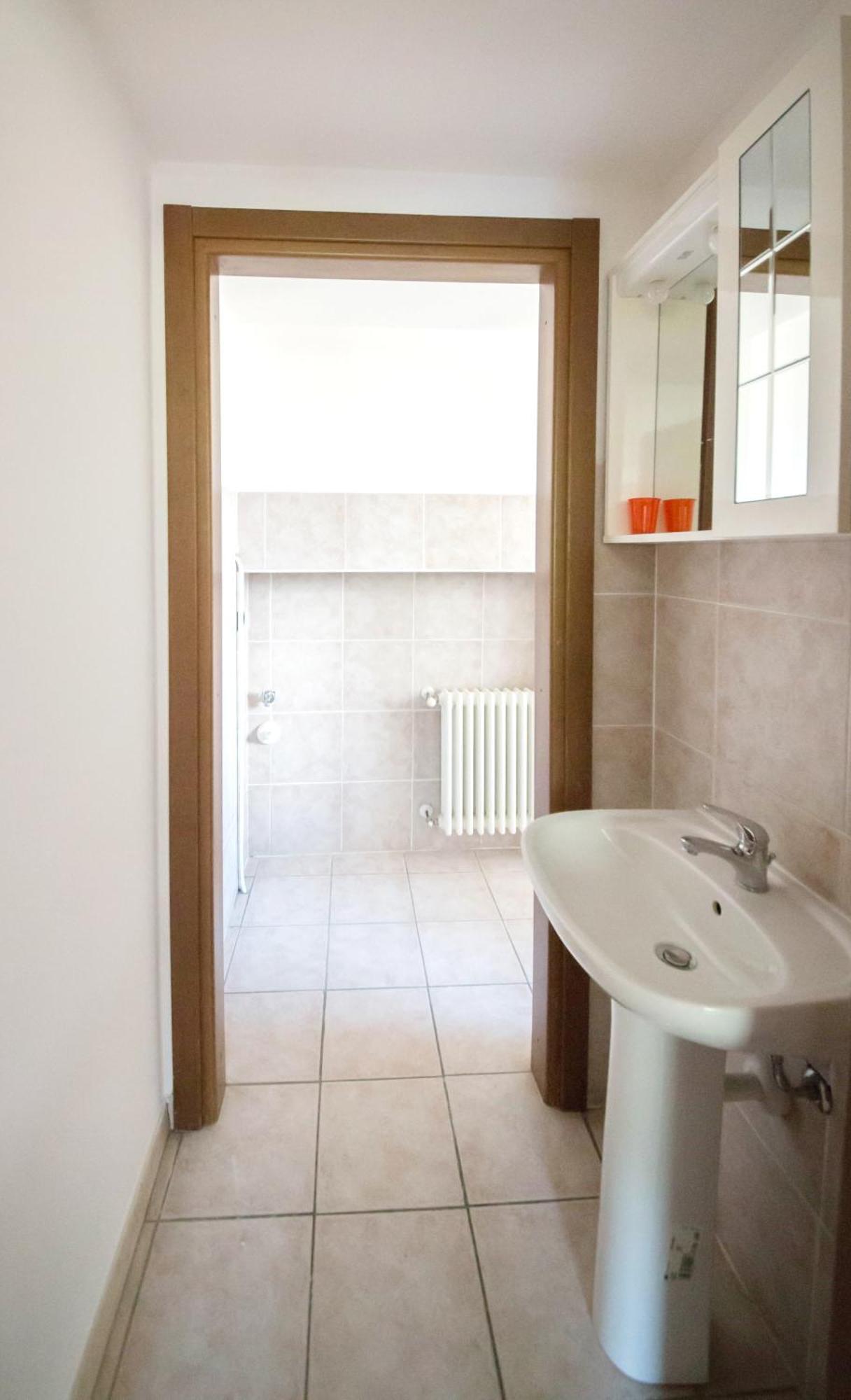 La Maison Jaune Apartment *